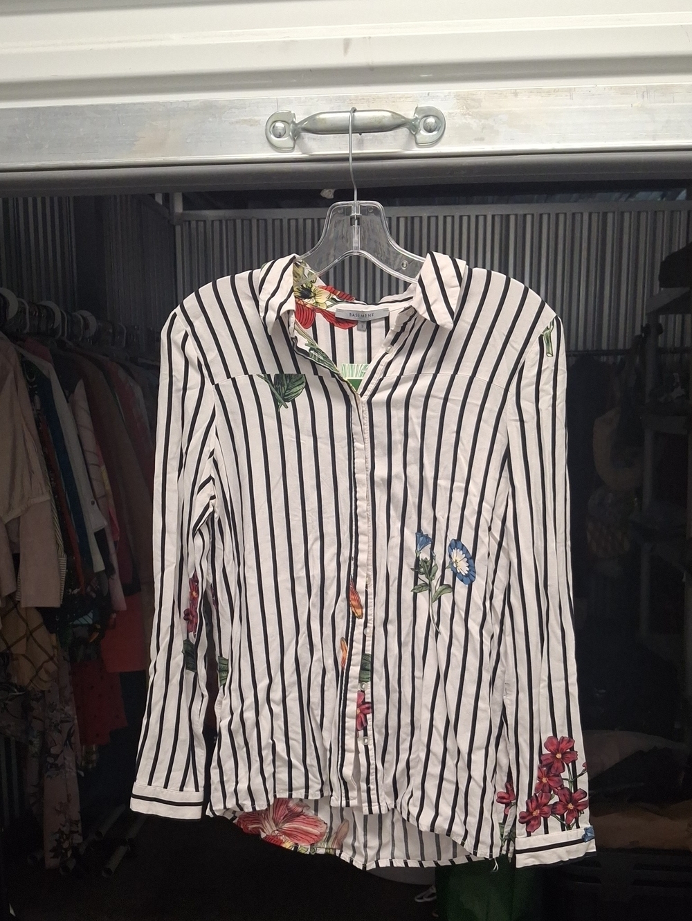 Striped Floral-Accent Button-Up Shirt - White/Black
